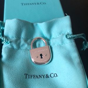 Tiffanys Arch lock